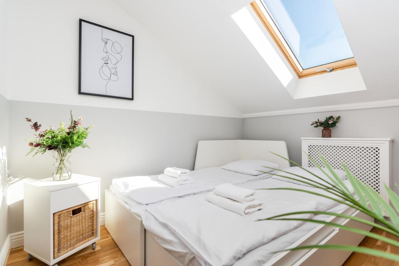 Riverside Premium Class Apartment - By Upstairs Krakow Bagian luar foto